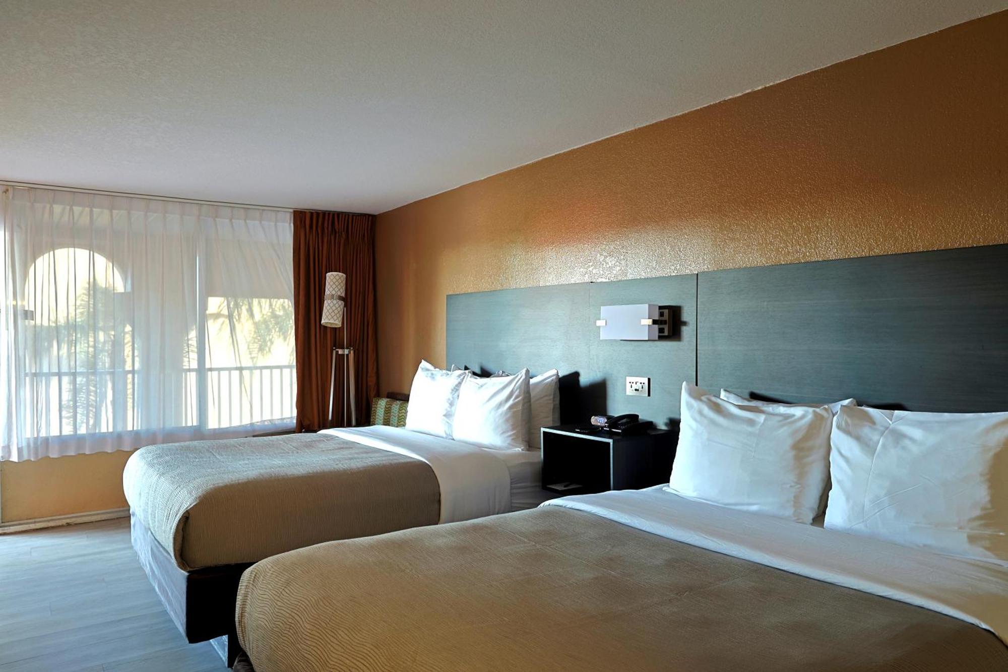 Quality Inn Kennedy Space Center Titusville Exterior photo